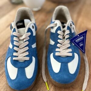 Verbenas Blue Sneaker